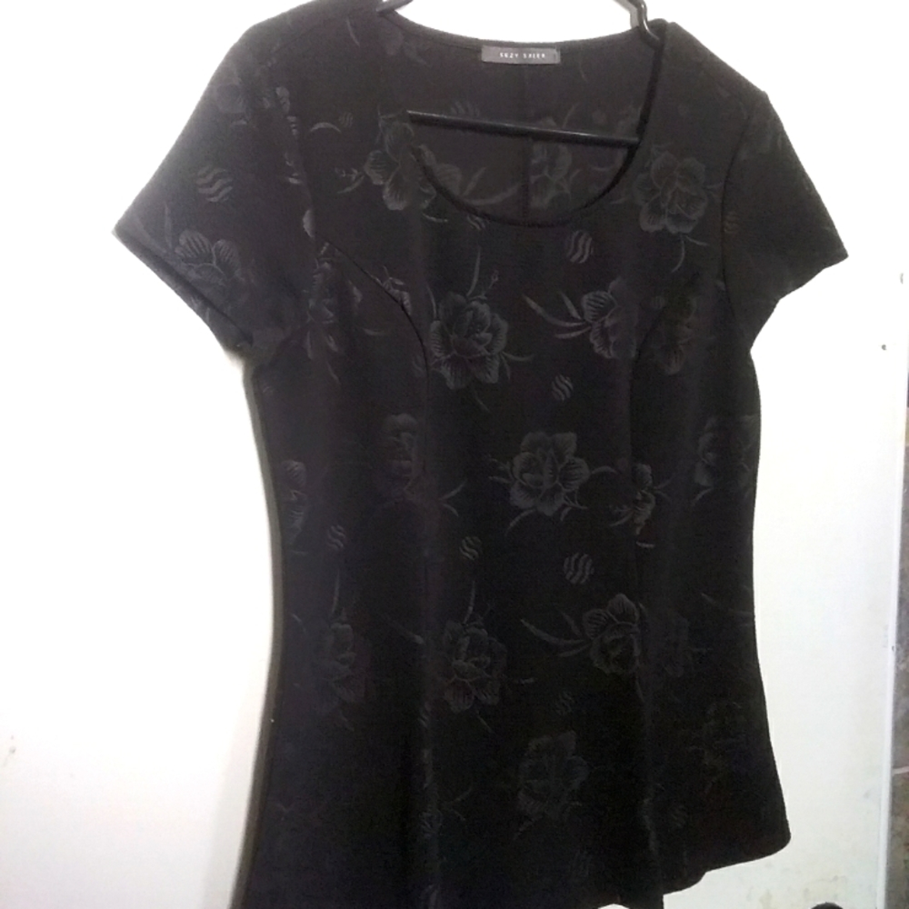 Suzy Shier Casual Dress shirt